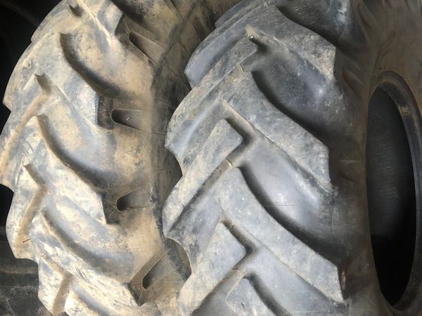 14.5-20 tyres 14.5 x 20 Continental 80%. Qty. 2