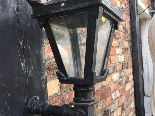 BRAND NEW SOLID CAST IRON WALL LIGHTS