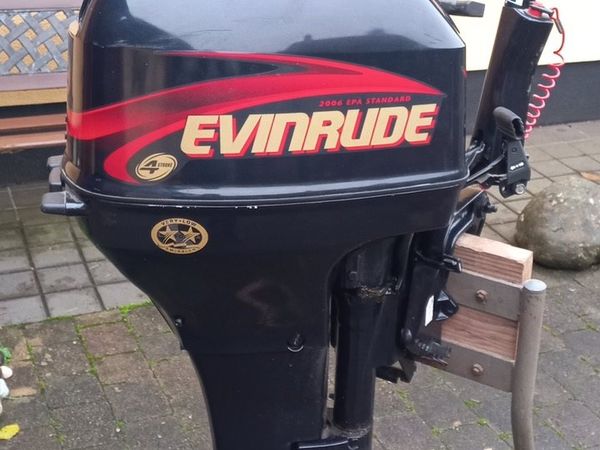 Evinrude 9.9 4 Stroke Engine