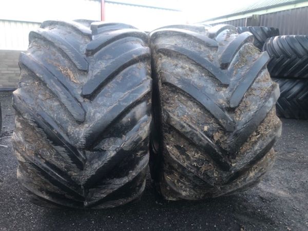 Michelin 1000/55R32 LGP 8 Stud Wheels - 95% Tyres