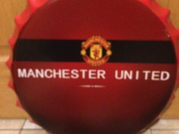 Manchester United beer bottle cap wall hanging