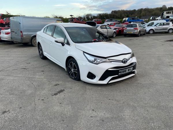 Toyota Avensis Saloon, Diesel, 2017, White