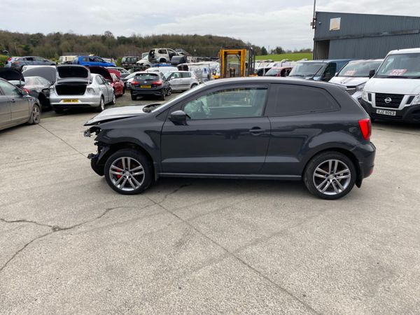 Volkswagen Polo Hatchback, Diesel, 2014, 
