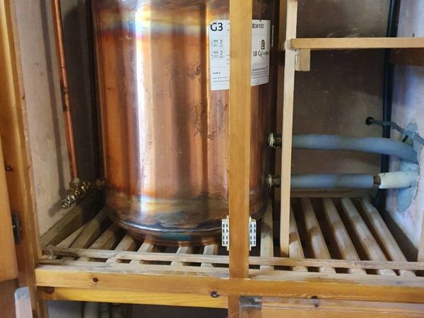 18" x 30" Hot Water Cylinder