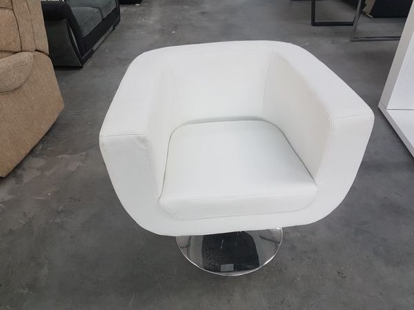 White Leather Swivel Chair For In, White Leather Swivel Tub Chair