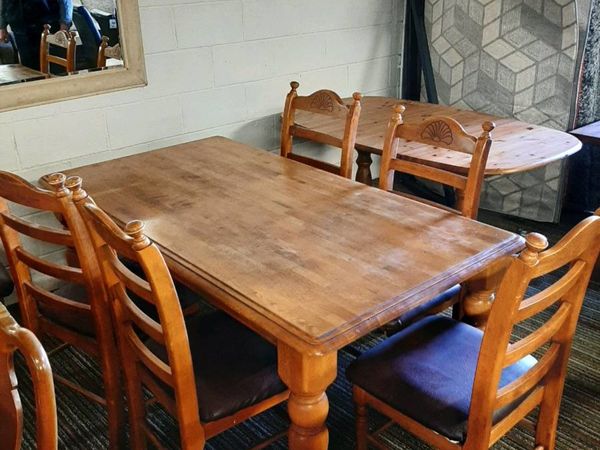 Sewing machine table chairs presses