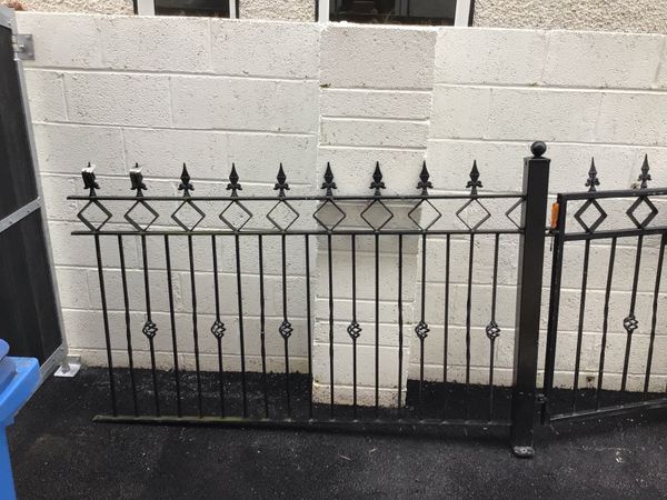 REDUCED TO SELL Gates with galvanise and Dipped