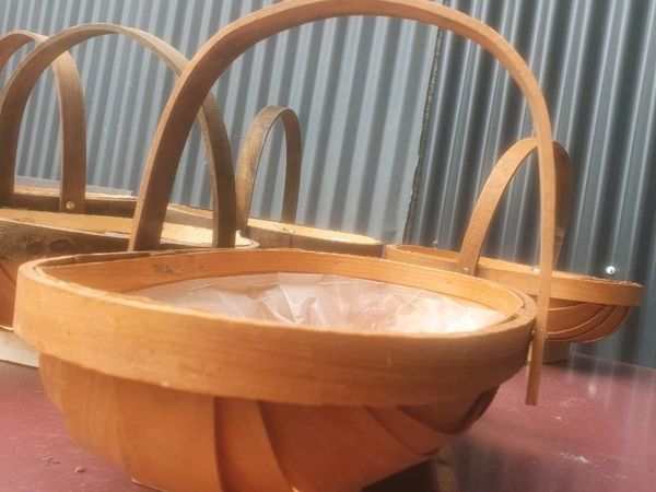 Wooden trug/baskets with handles
