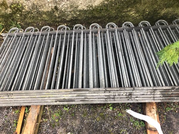 Bowtop Galvanised railings
