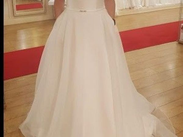 BRAND NEW | Perfect Wedding Dress