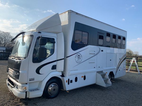 Horse truck 2007 Daf 45 140 3 Horse with luxury living