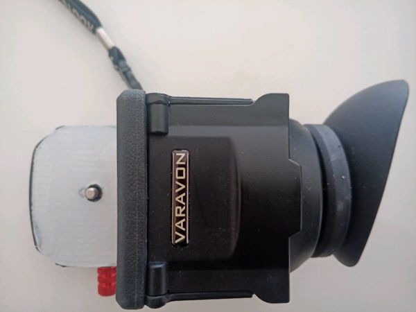 Nikon D800, 810, 850 multiangle viewfinder Varavon