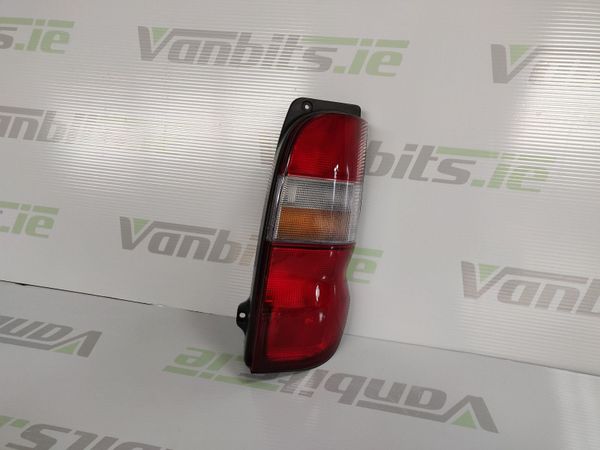 TOYOTA HIACE TAIL LIGHT RIGHT SIDE 1995 - 2006