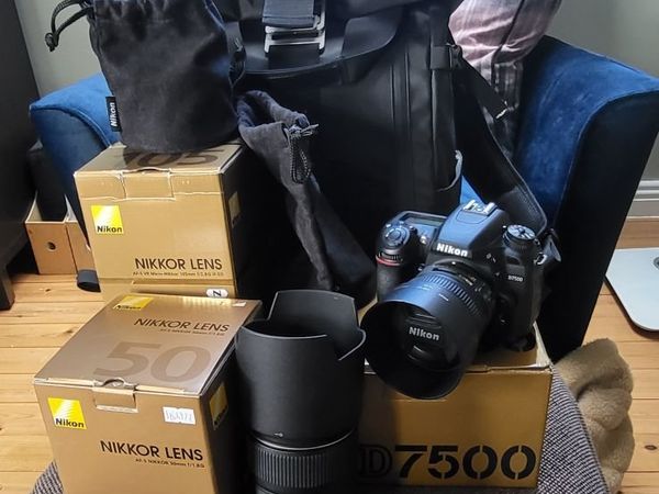 Nikon D7500 DSLR + Lenses + Bag - may split