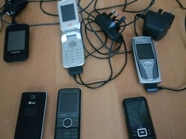 FREE  Old Mobile Phones. Spares only
