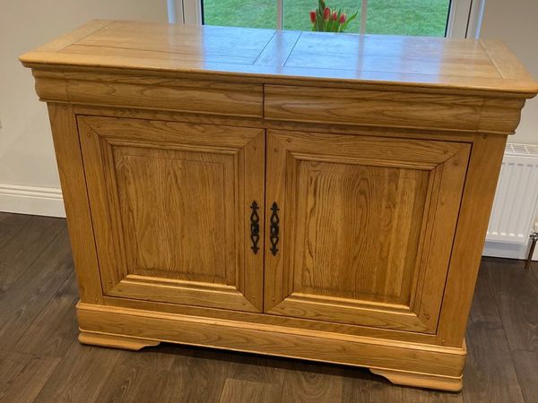 Solid Oak Sideboard/ Cabinet