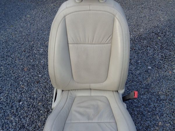 Jaguar 2011  XF 3.0 TDV6 front RH  leather drivers seat.