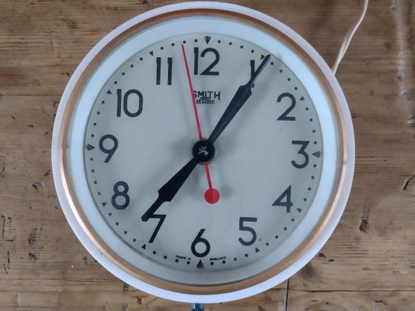 Smiths Bakelite Electric Clock