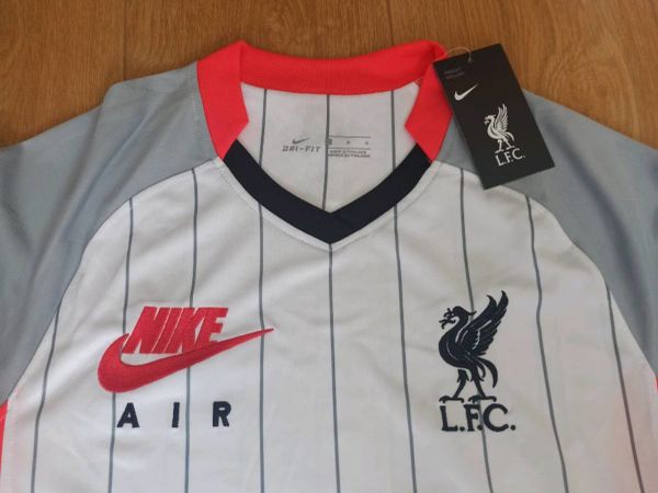 Liverpool air max jersey