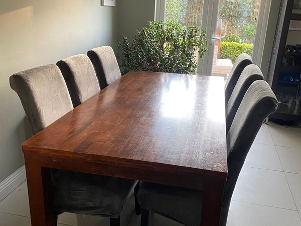 8 seat Dining Table & chairs