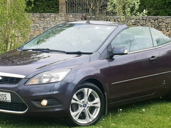 FORD FOCUS CONVERTIBLE 92000KMS LIKE NEW!!
