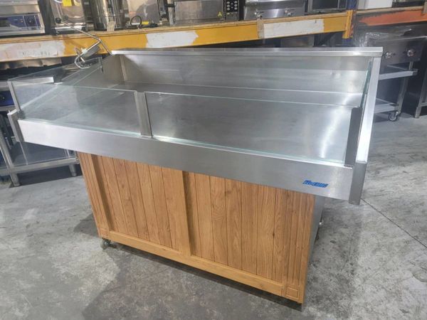 Refrigerated fish counter