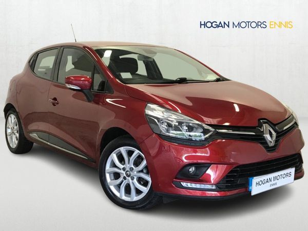 Renault Clio Hatchback, Petrol, 2019, Red