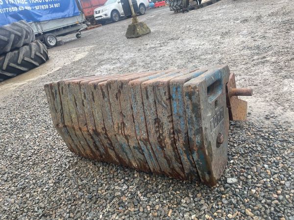 Large selection of Ford weights