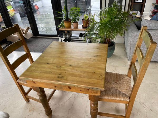 Farmhouse Country Style Kitchen Table, Small Country Style Kitchen Table And Chairs