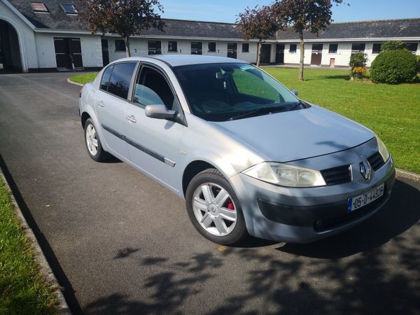 Renault Other Saloon, Petrol, 2005, Silver