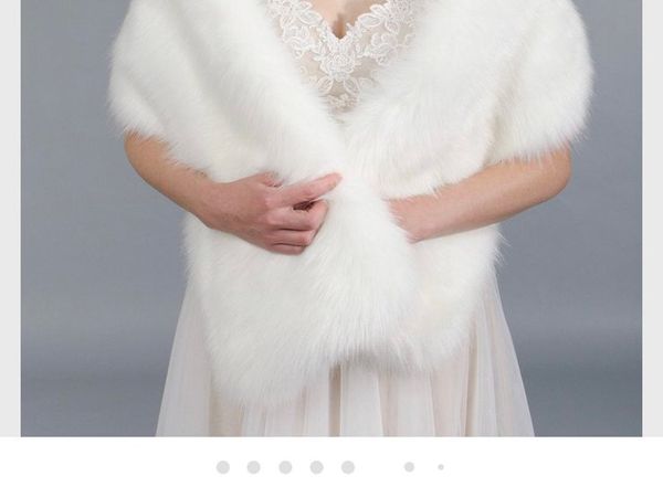 Ivory Faux Fur Bridal Shawl / Wrap
