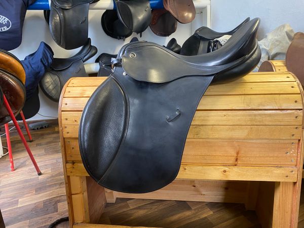 Kieffer 17” general purpose black leather saddle