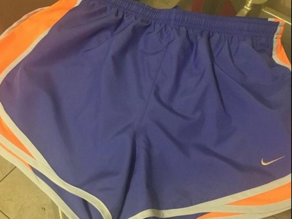 Ladies Nike shorts size M €10