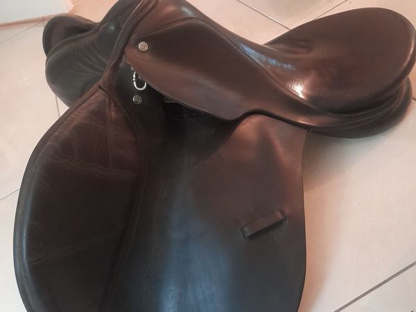 Berney 17" brown medium width Gp saddle