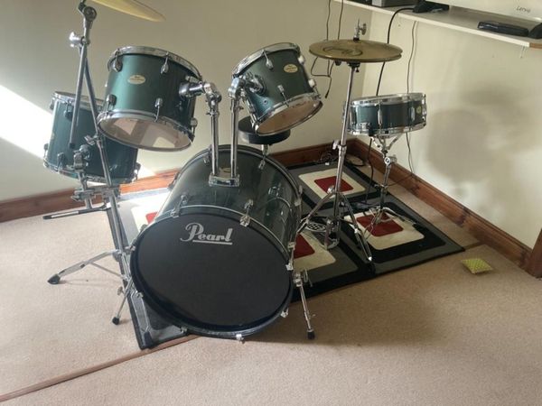 Pearl Drum Kit