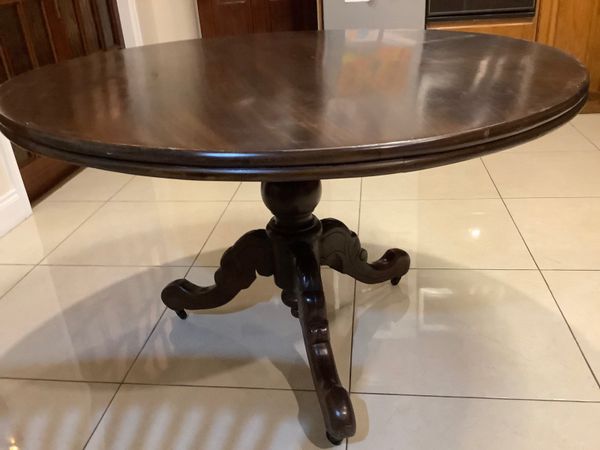 Round mahogany dining room table 4 ft diameter