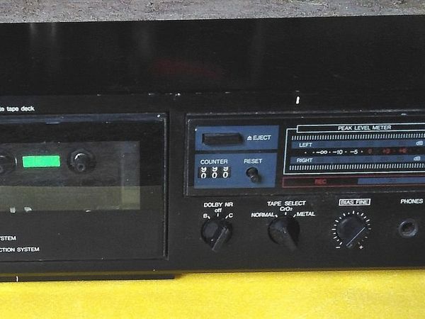 Denon DR-M07 Tape Deck