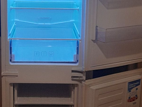 Beko Integrated fridge freezer