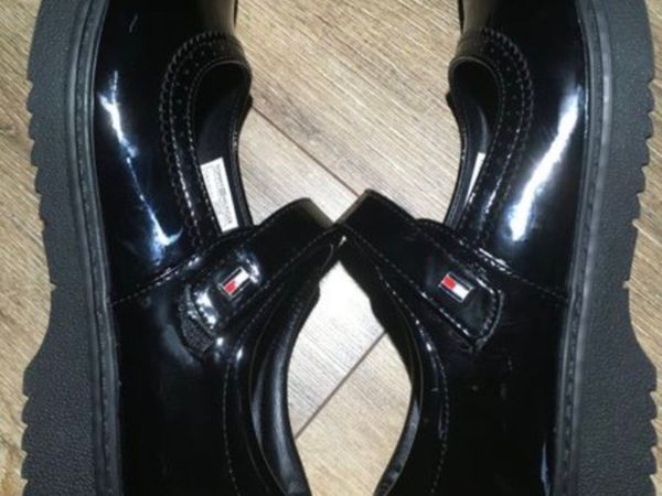 New Tommy Hilfiger girl’s shoes