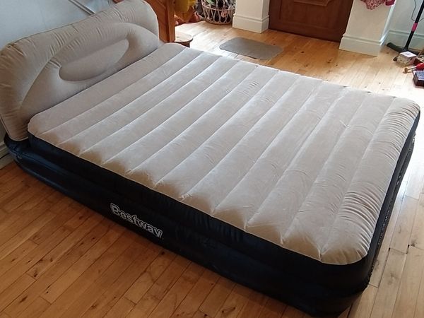 Inflatable double bed