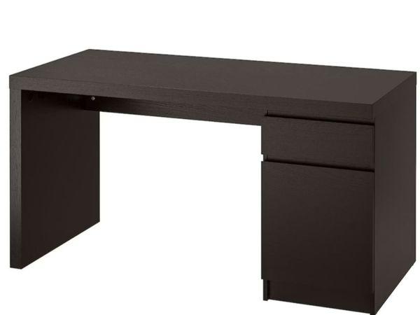5 x MALM desks BRAND NEW €120 each