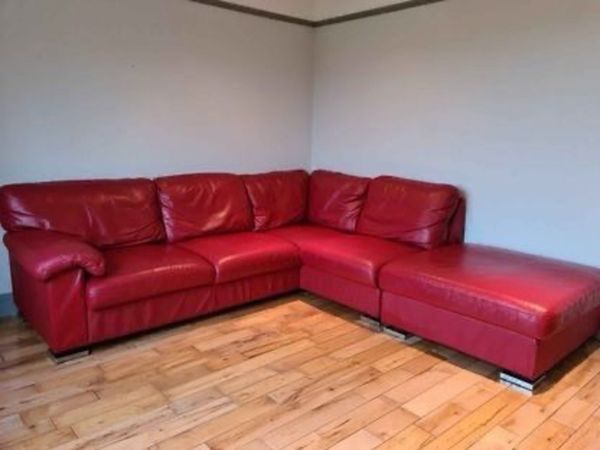 Beautiful red sofa for sale