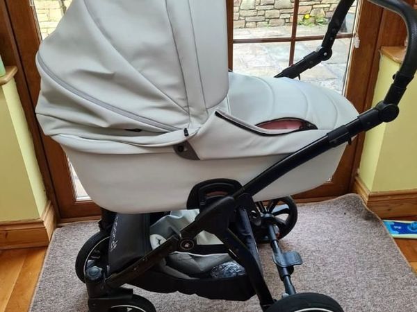 3 in 1 stroller and changing unit