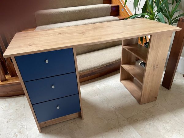 Smart Looking 3 Drawer Study Or Home Office Desk