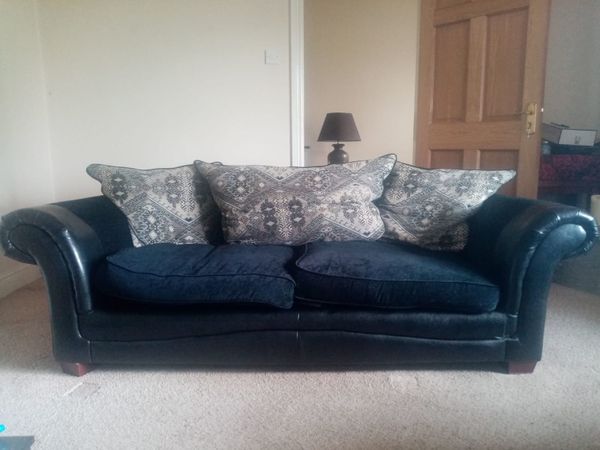 Sofas for sale: 3 and 2 seater set  / one 2 seater