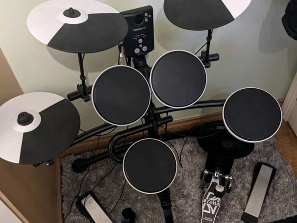 Roland td-1k with extras