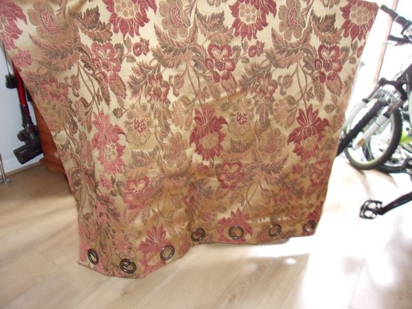 PAIR LINED HEAVY CURTAINS