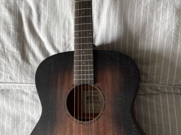 Canglewood Semi-Acoustic Guitar & Kinsman Case