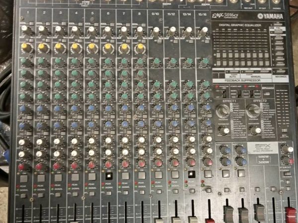 Mixing desk Yamaha,