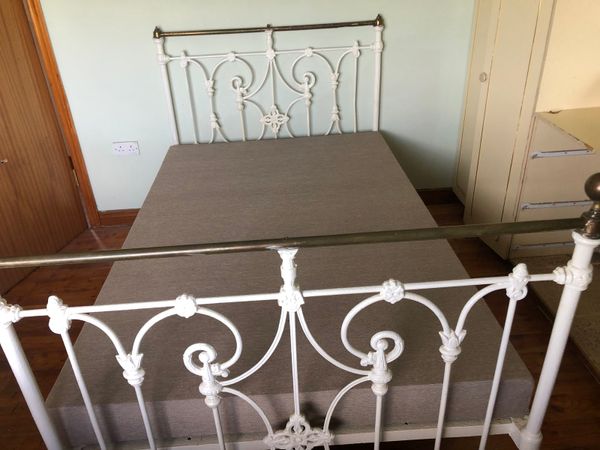 Old antique iron/brass bed